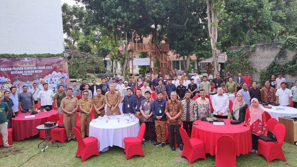 Pentingnya Peran Media Dalam Sosisalisasi Tahapan Pilkada 2024 Di Kota Cirebon (PILARadio)