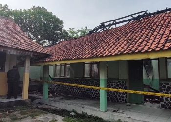 Dinas Pendidikan Pastikan Bangunan Terbakar Bukan SMA PGRI Melainkan Eks SDN 2 Klangenan (Foto : Darfan)
