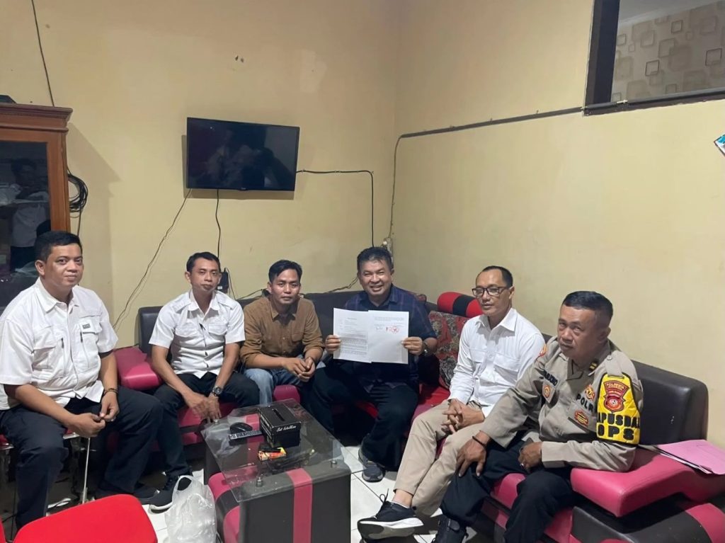 Polresta Cirebon Respon Cepat Tindak Lanjuti informasi dari Video Viral Sweeping Rumah Makan Padang (Foto : Darfan)