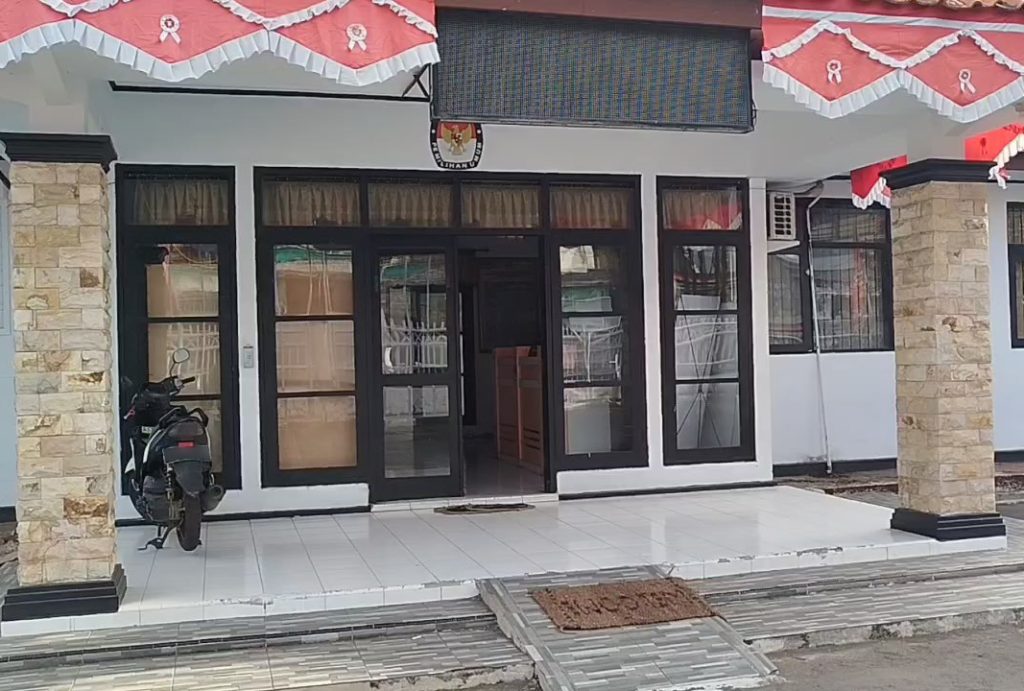 Kantor KPU Kabupaten Kuningan (Foto : Darfan)