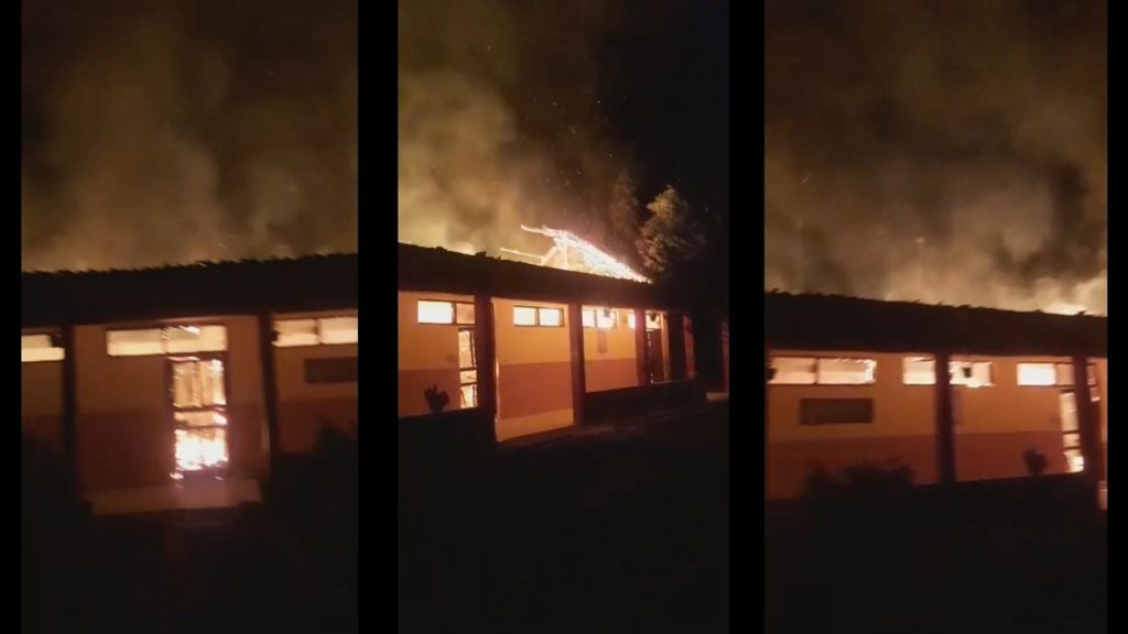 Tiga Ruang Bangunan Sekolah Dasar Ludes Habis Terbakar (Tangkapan Layar)