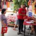 Umat Budha Gelar Bagi Bagi Sembako Jelang Perayaan Imlek