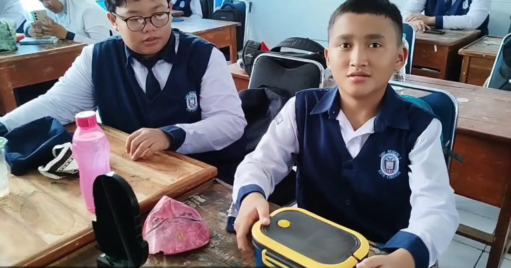 Makan Bergizi Gratis Belum Merata, Siswa Masih Bawa Bekal Sendiri