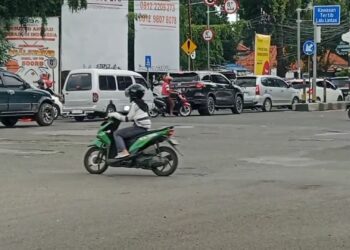 Jalan Pusat Kota Cirebon Macet, Pengalihan Dilakukan Kepolisian Dari Arah Tuparev Ke Wahidin