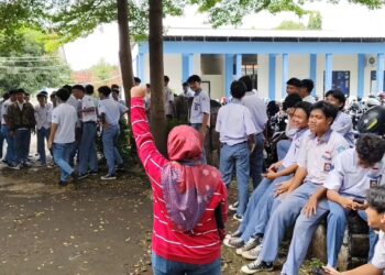 Ratusan Siswa SMAN 7 Kota Cirebon Demo Pertanyakan Kegagalan Daftar SNPMB