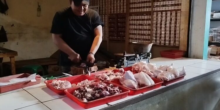Jelang Ramadhan, Harga Daging Ayam Dan Sayuran Merangkak Naik Mencapai 40 Ribu Perkilogram