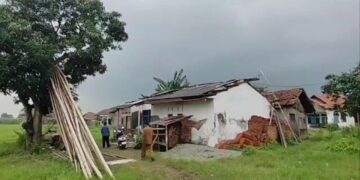 Puting Beliung Terjang Desa Japura Lor, 2 Rumah Warga Rusak Berat