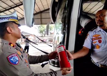 Operasi Keselamatan, Polisi Tindak Tiga Bus Telolet, Temukan Apar Kadaluwarsa