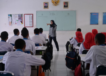 Kemendikdasmen dan Kemnaker Usulkan Masa Studi SMK Jadi 4 Tahun