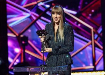 Taylor Swift Raih 6 Piala di iHeartRadio 2025, Salah Satunya Tour of Century