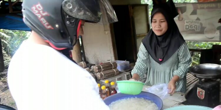 Berkah Ramadhan, Penjual Kolang Kaling Raup Keuntungan