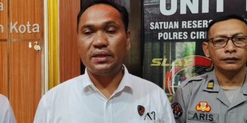 Viral! Puluhan Warga Amankan Seorang Pengedar Narkoba Saat Akan Ambil Paket Di Pohon