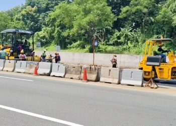 Cegah Kepadatan Kendaraan Saat Arus Mudik, Pengelola Tol Palikanci Lakukan Pelebaran Jalan
