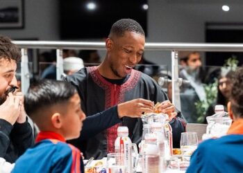 Moment Bersejarah! MU Gelar Buka Puasa di Old Trafford untuk Pertama Kali