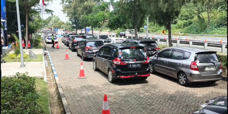 Rest Area KM 207 Cirebon Penuh Menjelang Lebaran, Pemudik Diminta Tidak Terlalu Lama Berhenti