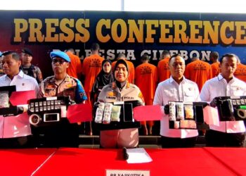 Petugas Satresnarkoba Polresta Cirebon Amankan Sembilan Tersangka Pengedar Sabu