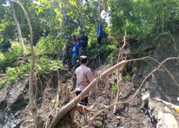 Tiga Jembatan Gantung Tertimpa Longsor, Mobilitas Warga Dan Anak Sekolah Terganggu