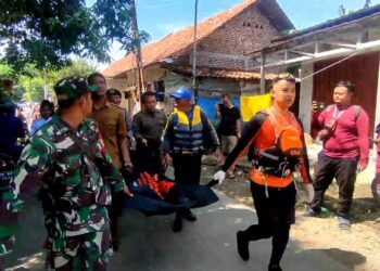 Bocah Hanyut Di Sungai, Isak Tangis Pecah Jenazah Ditemukan Tak Bernyawa