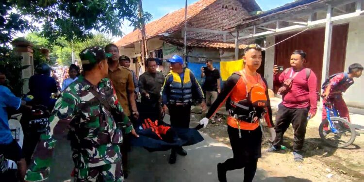 Bocah Hanyut Di Sungai, Isak Tangis Pecah Jenazah Ditemukan Tak Bernyawa
