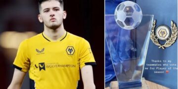 Justin Hubner Dinobatkan Sebagai Pemain Terbaik Wolves U-21