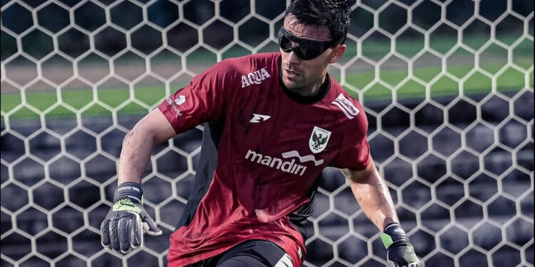 Heboh! Kacamata Hitam Emil Audero Saat Latihan Bersama Timnas Indonesia
