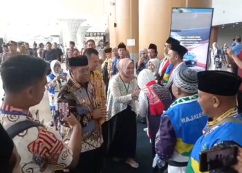 Ratusan Jamaah Haji Asal Majalengka Berangkat Melalui Bandara BIJB Majalengka