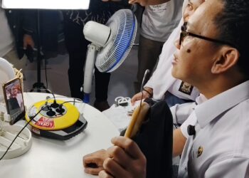 Unik, Menteri P2MI Ikut Berjualan Online Dukung Usaha Purna PMI