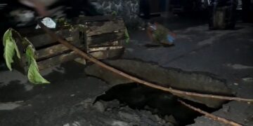 Akibat Hujan Deras Jembatan Amblas, Jalan Antar Desa dan Kecamatan Lumpuh