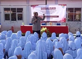 Kapolresta Cirebon Sapa Siswa SMPN 1 Gebang, Berikan Edukasi Bahaya Narkoba, Kenakalan Remaja hingga Ajak Tertib Berlalu Lintas