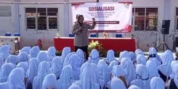 Kapolresta Cirebon Sapa Siswa SMPN 1 Gebang, Berikan Edukasi Bahaya Narkoba, Kenakalan Remaja hingga Ajak Tertib Berlalu Lintas