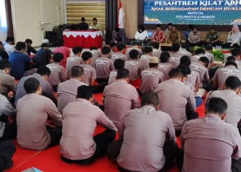 30 Remaja Bermasalah Hukum, Ikut Pesantren Kilat Di Polresta Cirebon