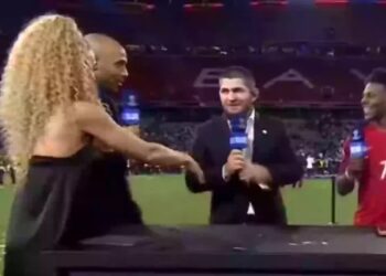Viral! Khabib Nurmagomedov Tolak Jabat Tangan Presenter Wanita di Pesta PSG