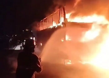 Diduga Konsleting Listrik Bus Sarat Penumpang Ludes Terbakar Di Ruas Tol Kanci-Pejagan