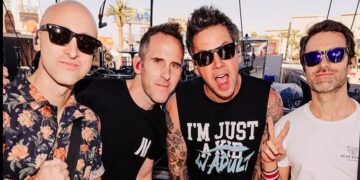 Simple Plan Luncurkan Trailer Film Dokumenter dan Soundtrack The Kids in the Crowd