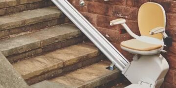 Pemerintah Pertimbangkan Stair Lift Permanen di Candi Borobudur