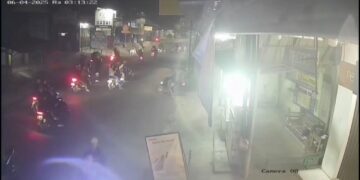 Geng Motor Serang Warga, Aksinya Terekam CCTV