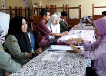 SPMB Siswa kebingungan saat mendaftar pada hari pertama