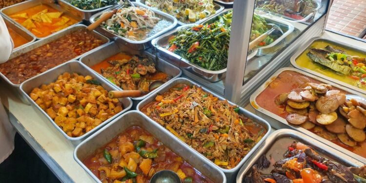 Pemerintah Siapkan Program Sertifikasi Halal Gratis untuk Warteg