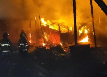 Diduga Overheat Oven, Pabrik Briket Ekspor Terbakar Hebat