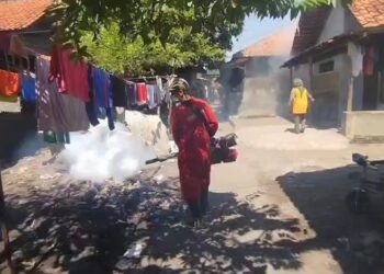 Cegah DBD Meluas, Pemukiman Warga Difogging