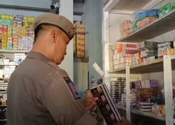 Razia Rokok Ilegal, Belasan Ribu Batang Disita Dari Sejumlah Warung