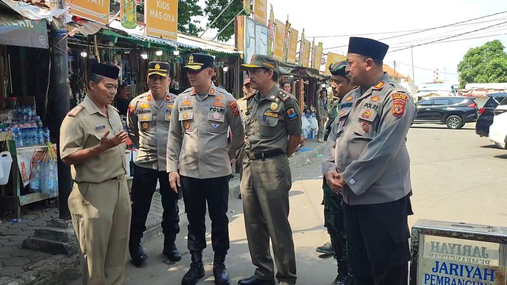 Viral! Paksa Minta Sedekah Di Komplek Gunungjati, Petugas Lakukan Penertiban