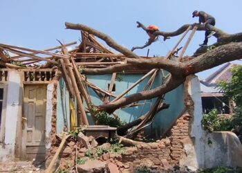 Puluhan Rumah Rusak Diterjang Puting Beliung, Empat Rumah Rusak Berat