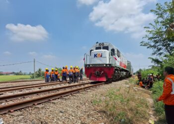Jalur Kereta Api di Stasiun Pegadenbaru Sudah Bisa Dilalui Kembali, KA Argo Lawu Jadi Kereta Pertama yang Melintas Dengan Kecepatan Terbatas