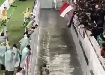 Viral! Momen Mierza Striker Timnas U-17 Terperosok ke Parit