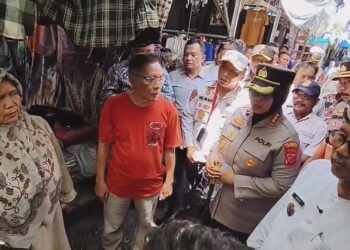 Aksi pedagang protes ke Bupati, Tolak direlokasi Pasar