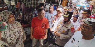 Aksi pedagang protes ke Bupati, Tolak direlokasi Pasar