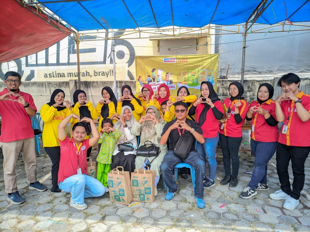 Alfamart dan Zwitsal Perluas Jangkauan Program Sahabat Posyandu di 34 Kota