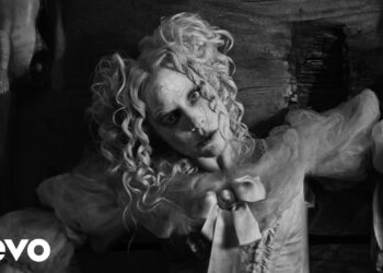 Lady Gaga Rilis Lagu ‘The Dead Dance’ untuk Soundtrack Wednesday Season 2