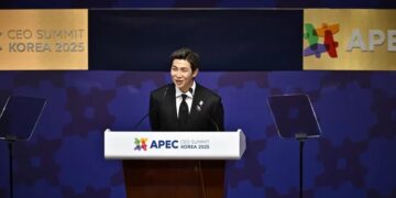 RM BTS Serukan Dukungan Industri Kreatif di APEC CEO Summit